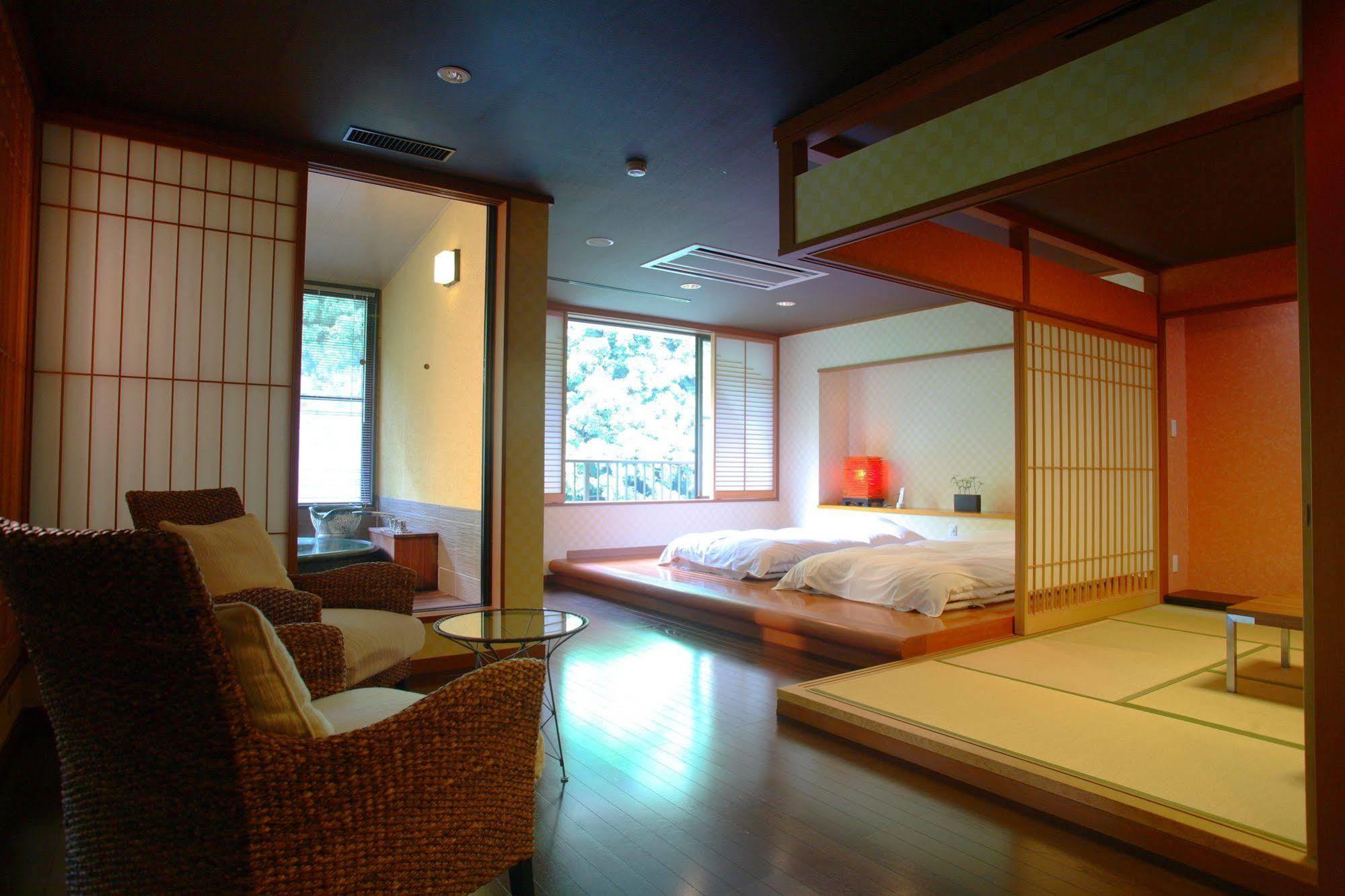 Yamanakaonsen Ohanami Kyubei Kaga  Luaran gambar