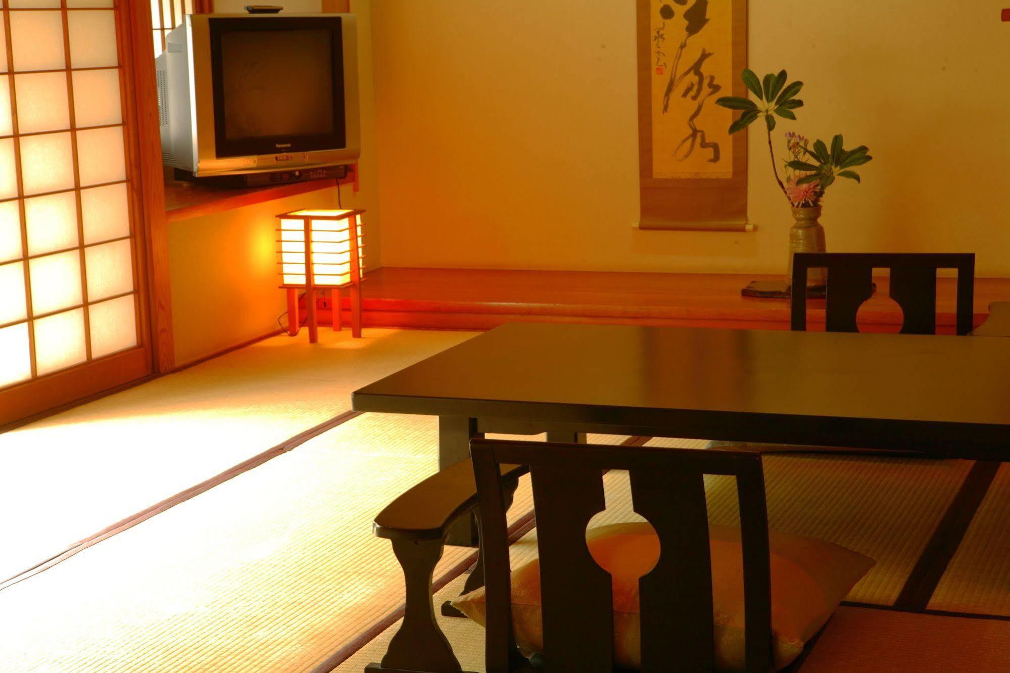 Yamanakaonsen Ohanami Kyubei Kaga  Luaran gambar